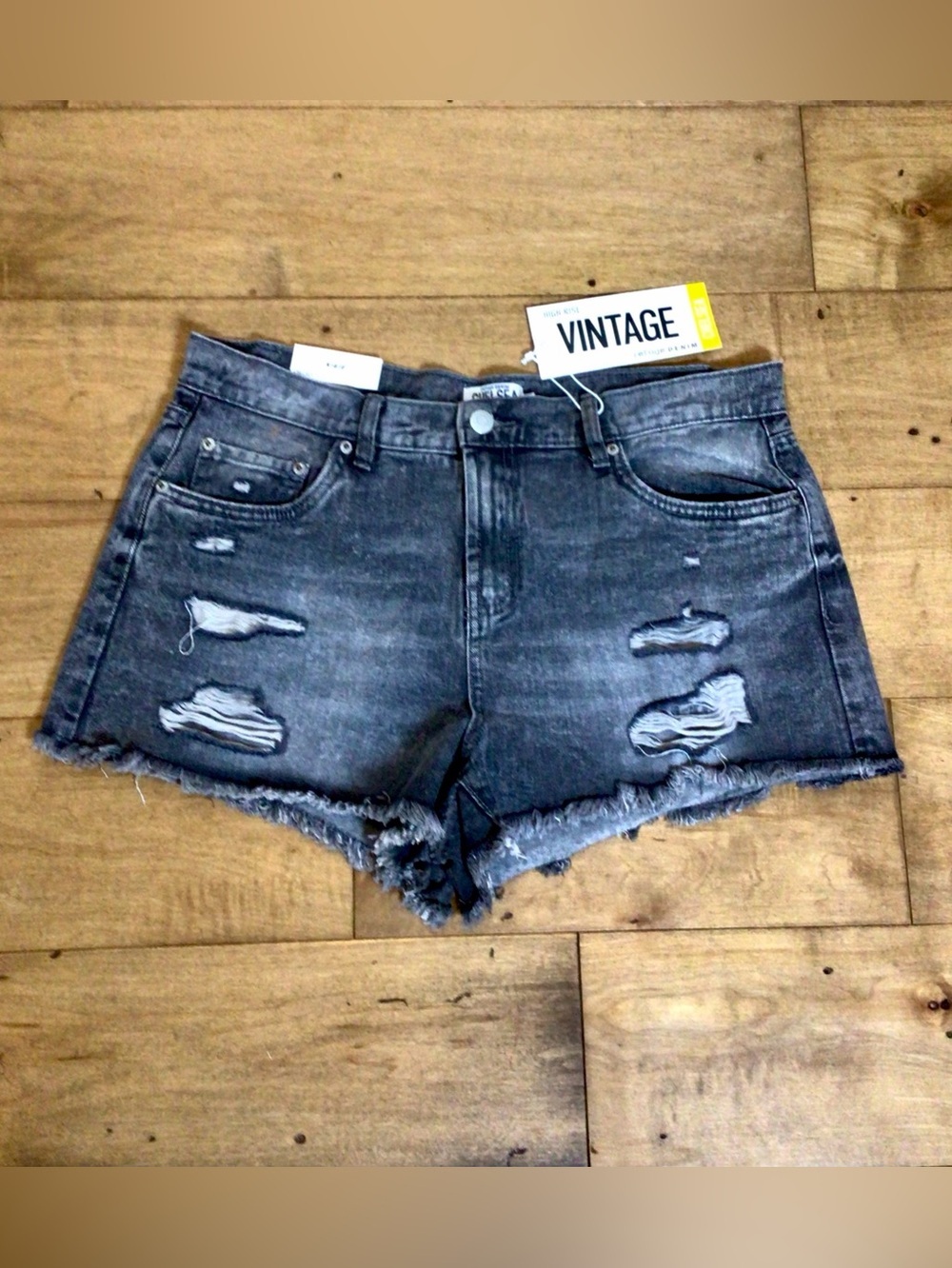 Refuge Chelsea Denim Shorts Womens 11 Black Distressed High Rise Jean Shorts NWT